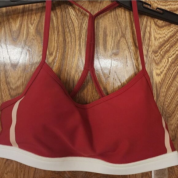 Johnny Was Calme Endurance Sports Bra size Medium NWT - Picture 2 of 5